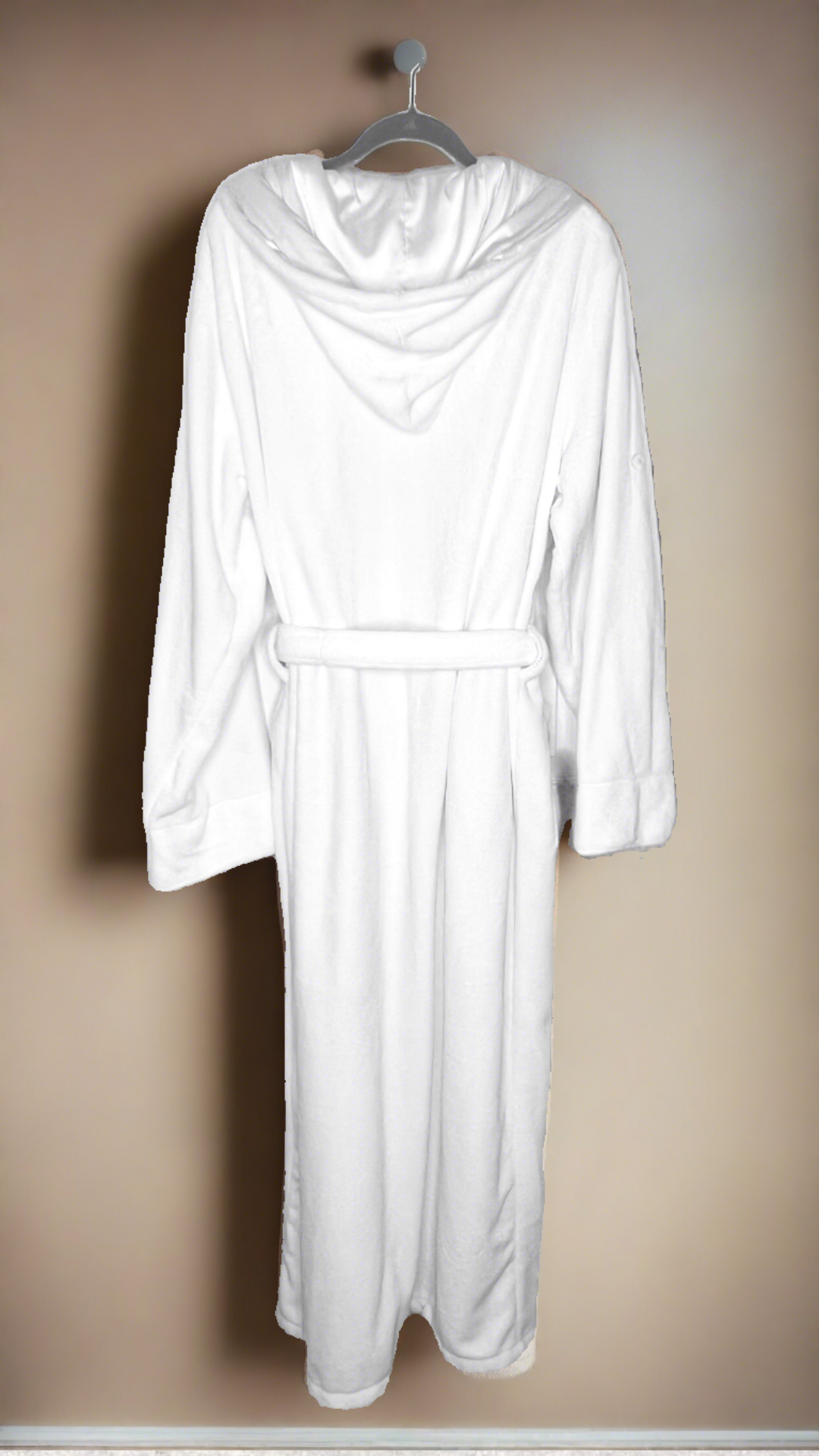 Perfectly Imperfect Find: White Premium Satin Lined Hooded Robe
