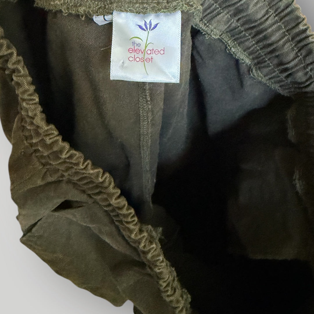Pre-Loved, Tall Fit – Elevated Closet Green Cargo Pants, Size L, 36" inseam