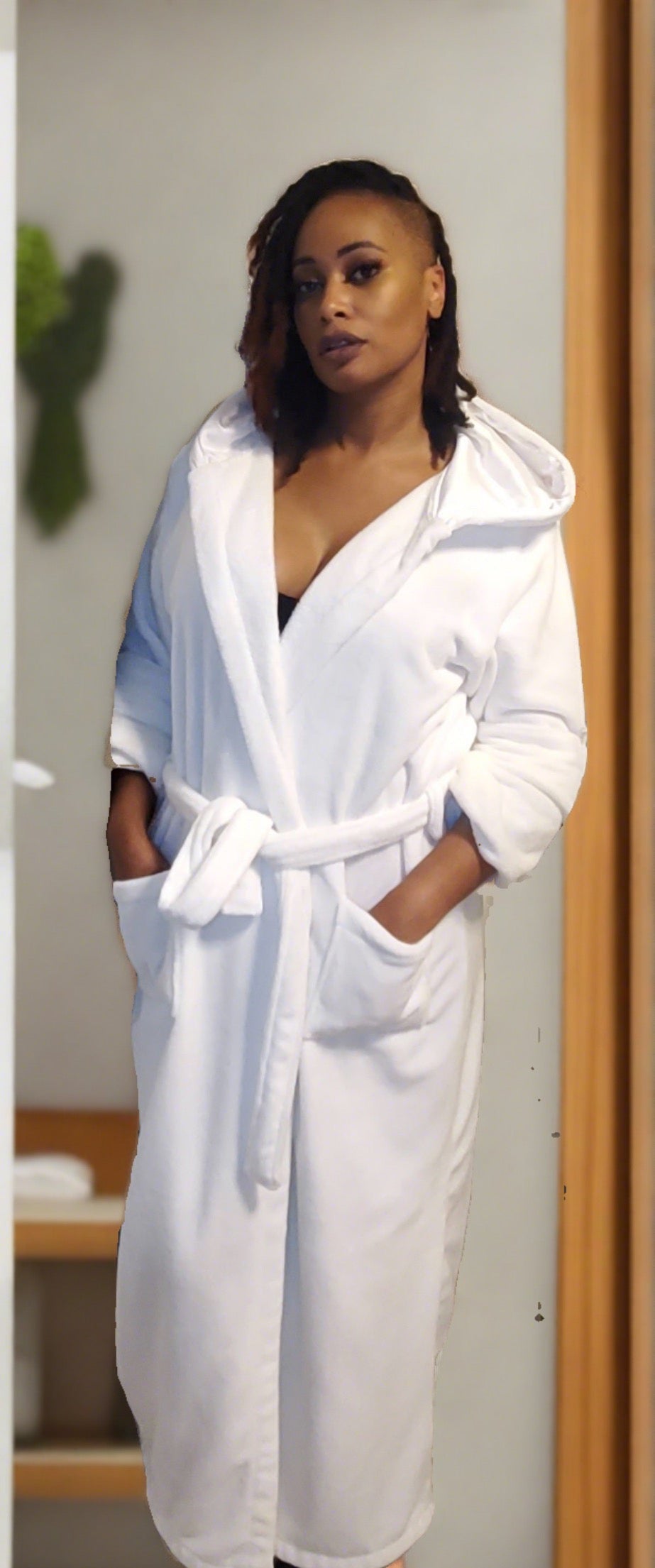 Perfectly Imperfect Find: White Premium Satin Lined Hooded Robe